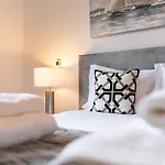Guestready - Scenic Retreat With Stunning Views דירה *